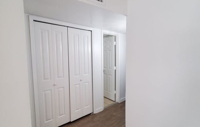 2 beds, 1 bath, 850 sqft, $1,395, Unit 114