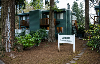 2 Bedroom Condo in Lake Oswego