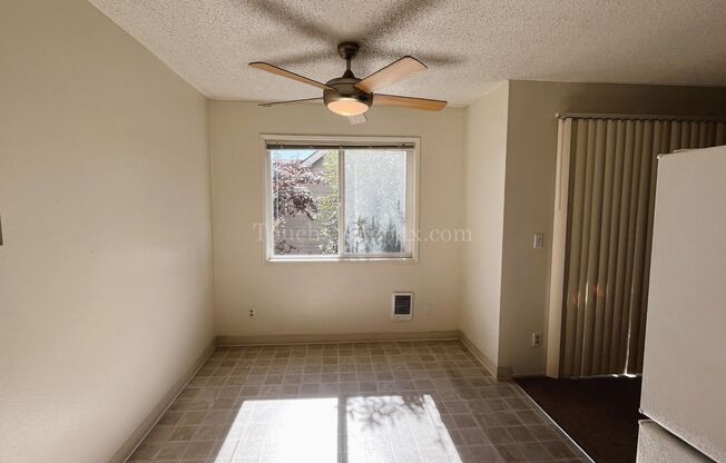 1 bed, 1 bath, $1,295, Unit 5812-4