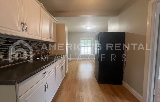 3 beds, 1 bath, $1,050