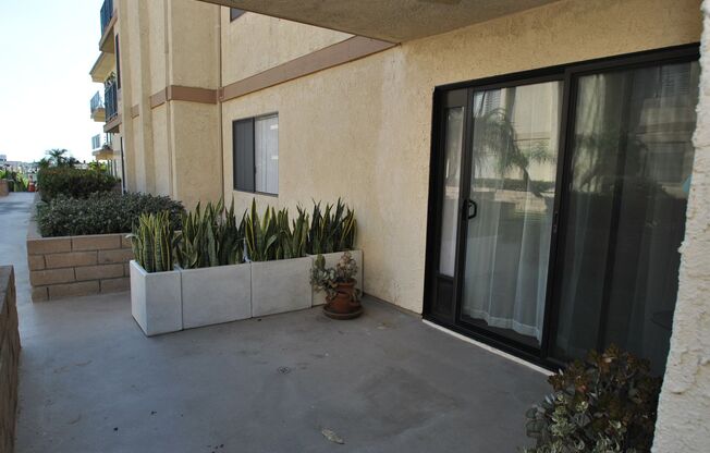 2 beds, 2 baths, $3,400, Unit Signal View