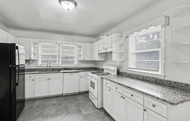 7120 S SWEETWATER RD