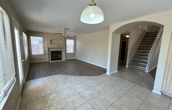 Spacious 4-Bedroom 3-Bath Peoria Home with Vaulted Ceilings & Large Backyard