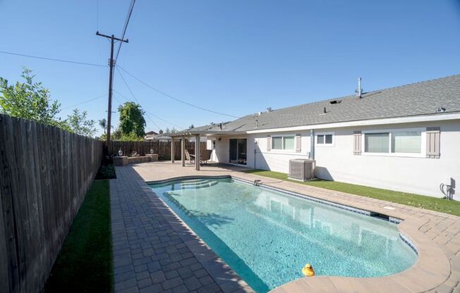 Lovely Single-Story 4-Bedroom Home Available in Rialto!