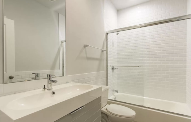 1 bed, 1 bath, 691 sqft, $1,489, Unit Unit 4