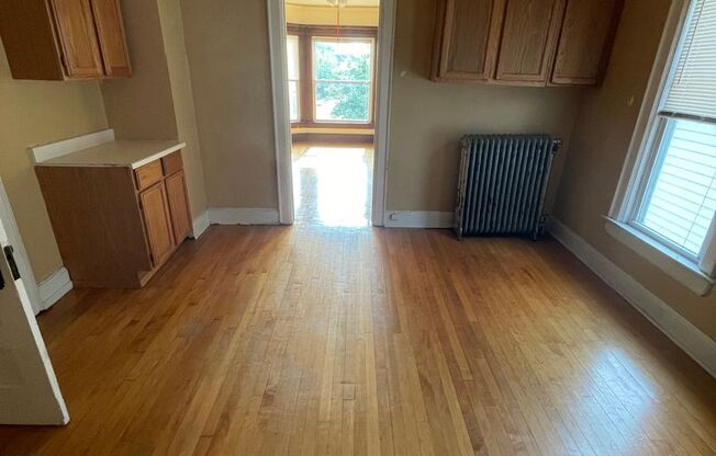 Charming 2-Bedroom Gem in the Heart of Milwaukee’s East Side