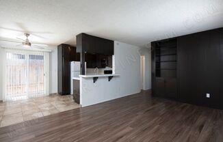 *OPEN HOUSE: 5/24 3-4PM* Charming 2 Br w/ Parking and Patio in Pacific Beach!