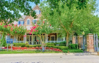 Lush curb appeal at The Remington at Memorial in Tulsa, OK, For Rent. Now leasing 1 and 2 bedroom apartments.