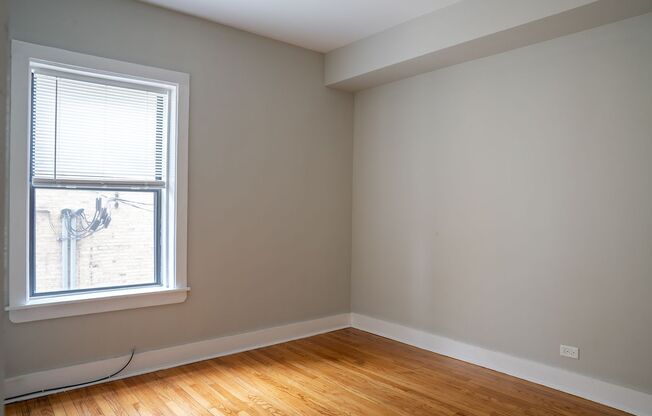 2 beds, 1 bath, 700 sqft, $1,750, Unit 3010-2N
