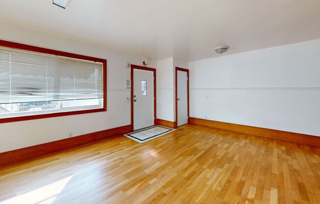 Large 3 bed, 2.5 Bath Townhouse for Rent in Eagle Rock - Prime Location