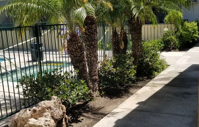 1 bed, 1 bath, 775 sqft, $2,165, Unit S011