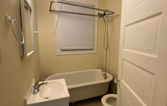 Ellwood Ave. 3157