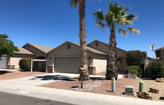 3 Bedroom 2 Bath Home near Hualapai School! TEANANT OCCUPIED PLEASE DO NOT DISTURB THE TENANTS.