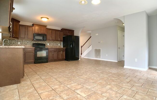 3 beds, 2.5 baths, $1,850