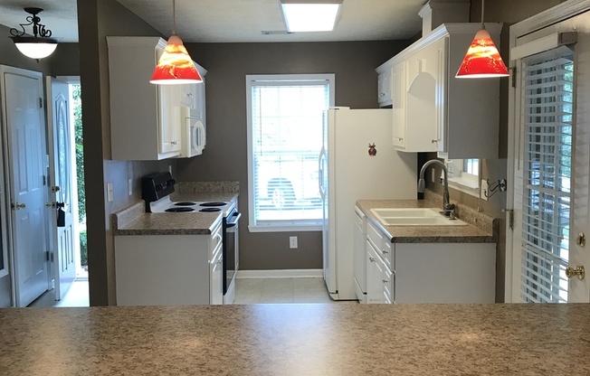 2/1 Condo