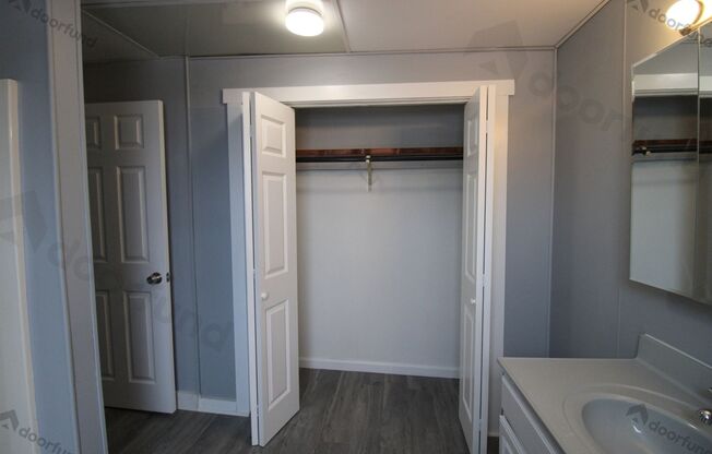 Newly Renovated One Bedroom Apartment in Gardner - HEAT AND HOT WATER INCLUDED