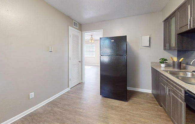 One-Bedroom-French-Quarter-Kitchen 1
