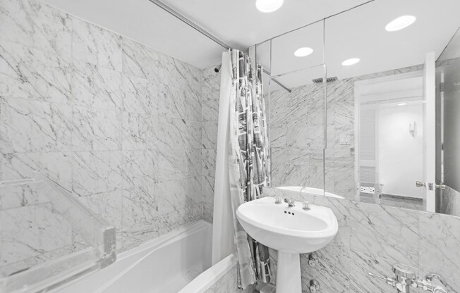 Studio, 1 bath, $3,399, Unit 3E