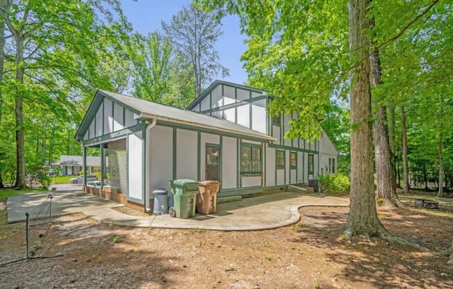 1404 CORAL CT