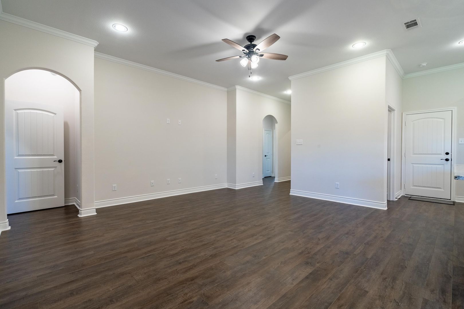 Modern Open-Concept 3-Bedroom Home with Premium Upgrades & Private Suite