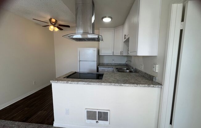 1 bed, 1 bath, 500 sqft, $2,025, Unit 08