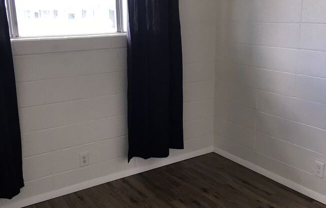 Renovated 2 bedroom! Great Location!