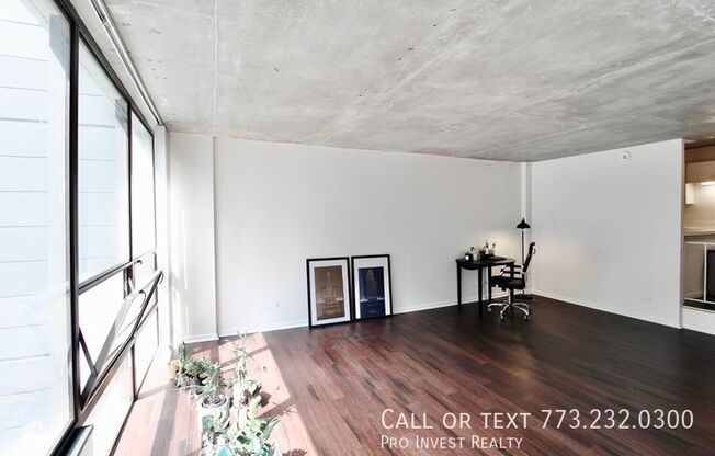 Available July 1st! Sun-filled Oversized 1Bed/1Bath in Full-Amenity Streeterville High-Rise!