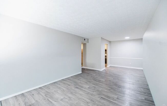 2 beds, 1 bath, 805 sqft, $1,100, Unit S251