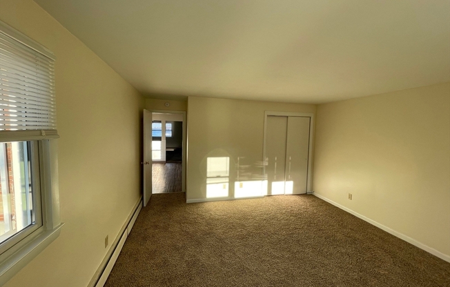 2 beds, 1 bath, 1,000 sqft, $2,800, Unit 4A