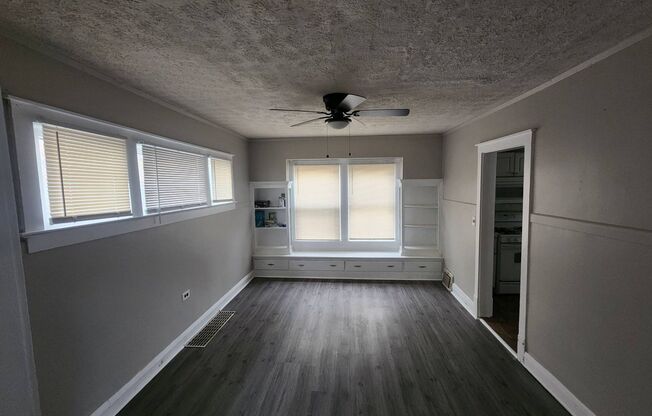 3 beds, 1 bath, $1,550