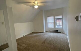 2 beds, 1 bath, $1,045, Unit Apt 3