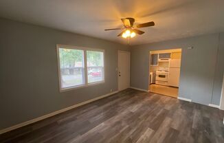 2 beds, 1 bath, $995