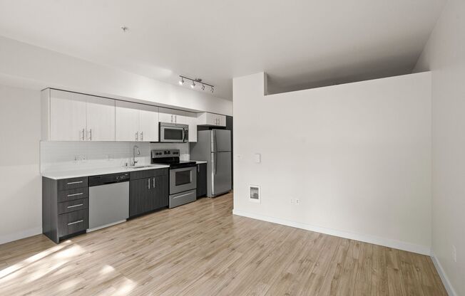 1 bed, 1 bath, 483 sqft, $1,695, Unit 227