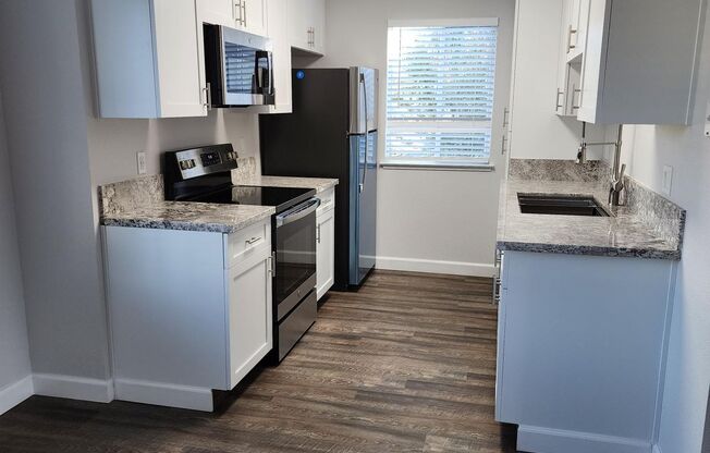 2 beds, 2 baths, 972 sqft, $1,865, Unit 228