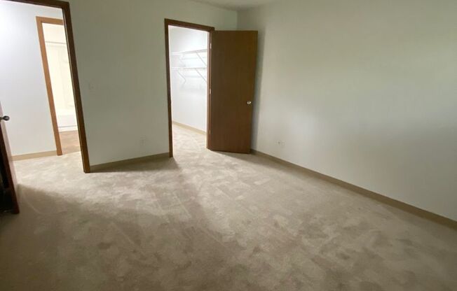 2 beds, 2 baths, 1,014 sqft, $1,475, Unit 1471-304