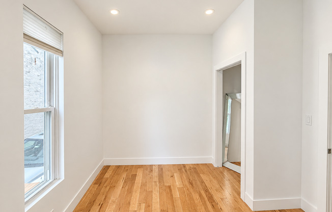 366 E 26 ST