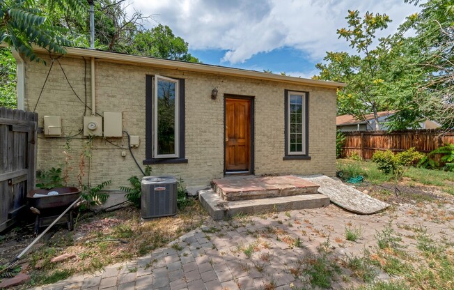2 beds, 2 baths, $2,750