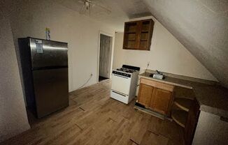 1 bed, 1 bath, $725, Unit Upper