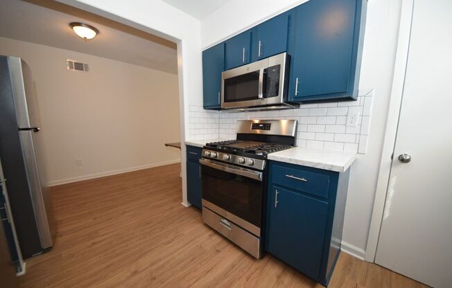 2 beds, 1 bath, $1,145