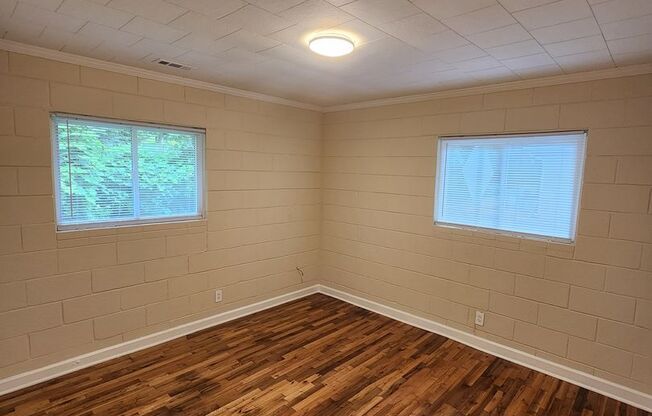 Chapel Hill / House off of Franklin Street AVAILABLE