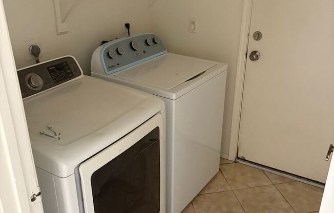 4 BEDROOM IN CHANDLER WITH POOL
