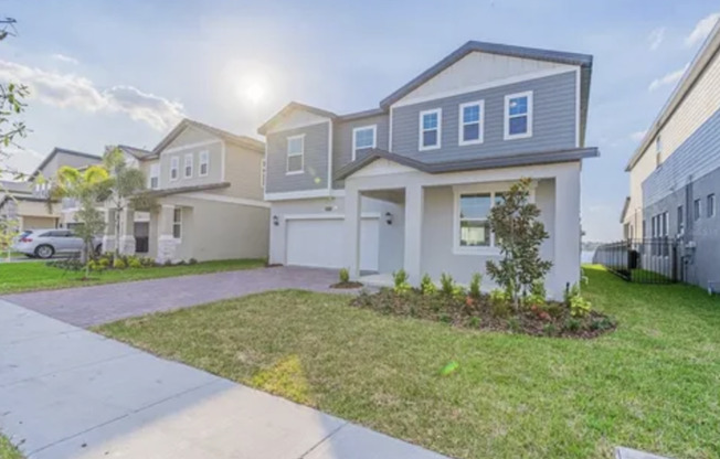 Stunning 5-Bedroom Executive Home with Lake Views in Desirable Dr. Phillips