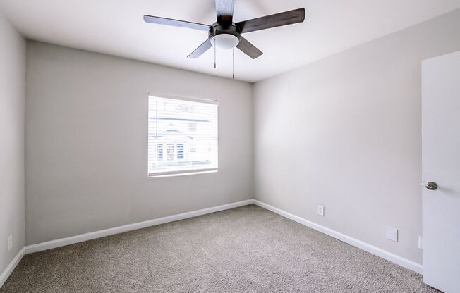 2 beds, 1 bath, 850 sqft, $1,200, Unit 26-E7