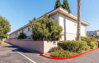 Welcome to Whitman Villa Townhomes