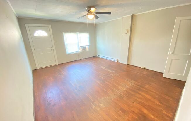 2 beds, 1 bath, $950