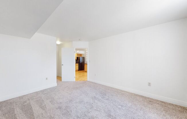 2 beds, 2 baths, 873 sqft, $1,810, Unit 601 W 11th Ave