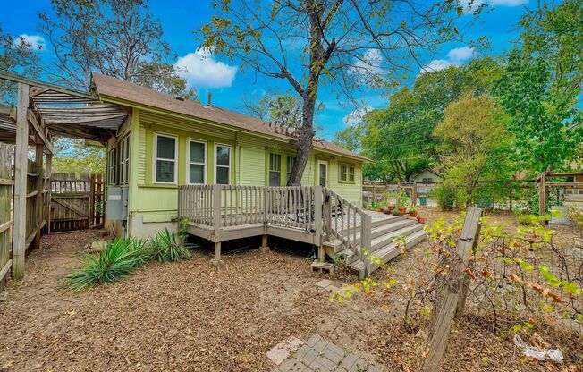 920 E 46th