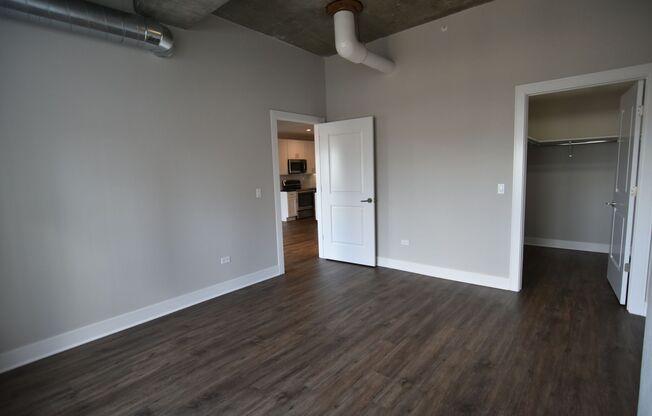 1 bed, 1 bath, 713 sqft, $3,200, Unit 3833-707