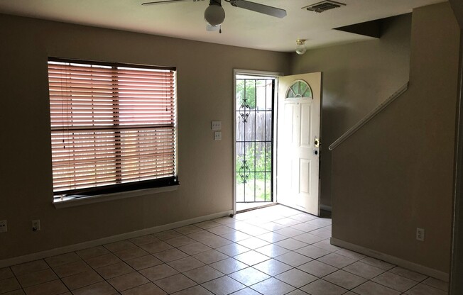 Welcome to 7549 Windsor Oaks!