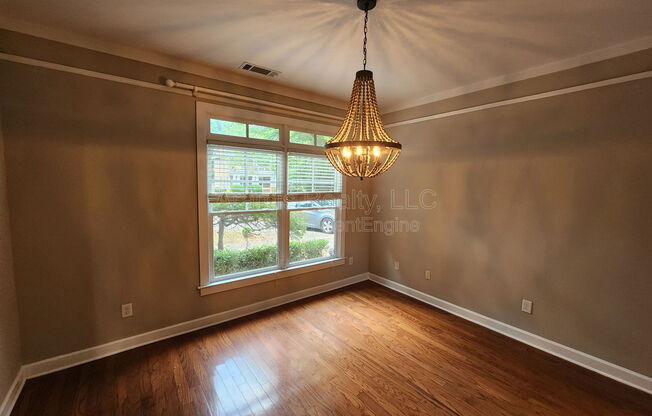 2681 OAK VLG TRL